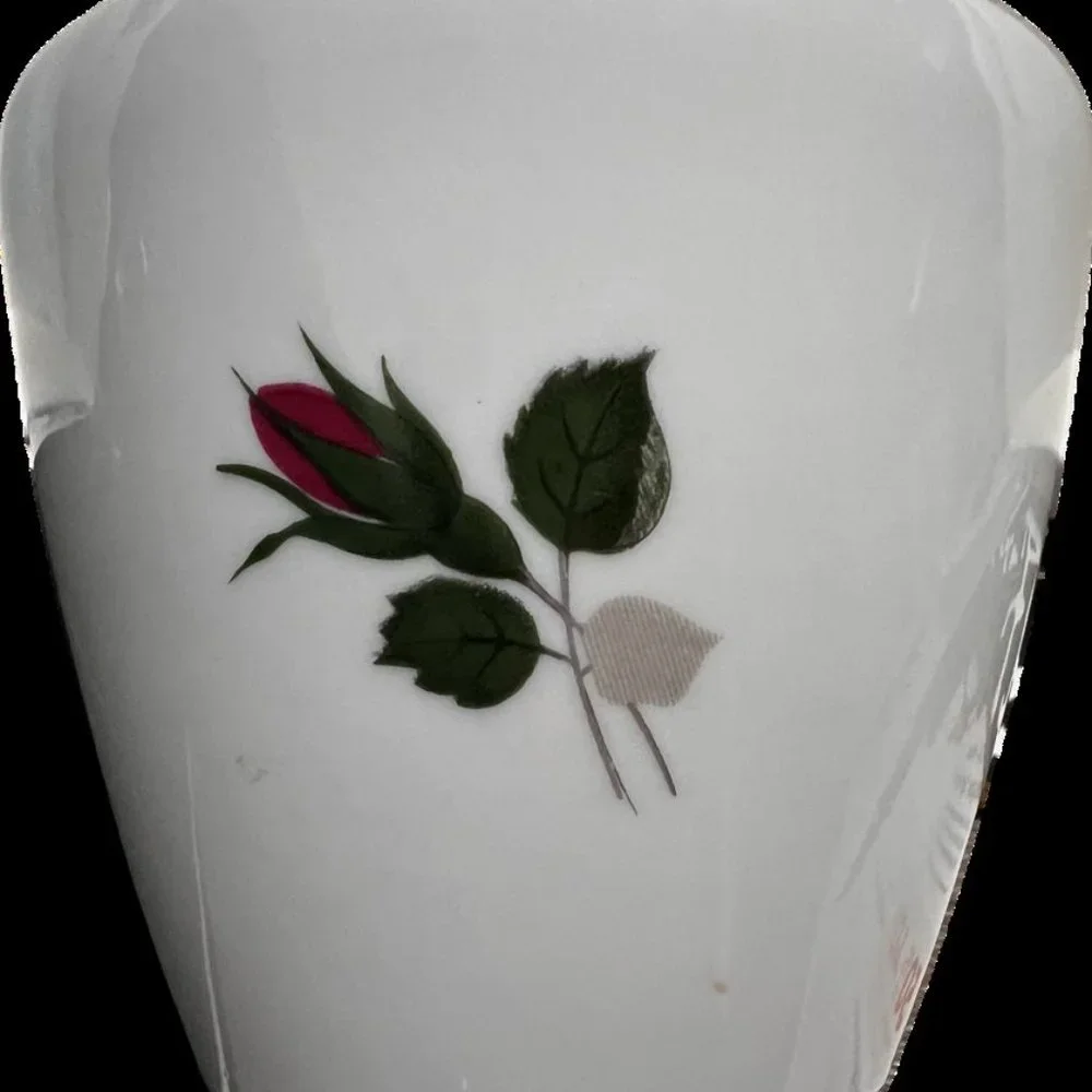 Vintage Seltmann Weiden gold rimmed Red Rose Sugar Bowl with‎ lid from B…